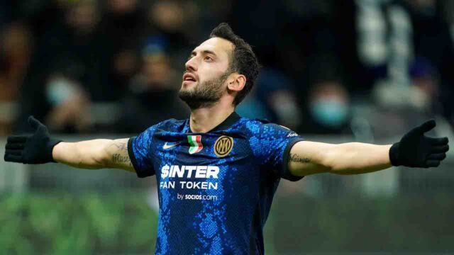 Hakan Calhanoglu, centocampista dell'Inter