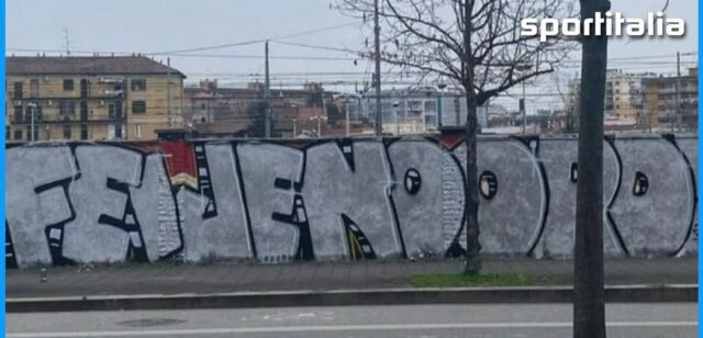 Murales Feyenoord a Milano prima di Milan-Feyenoord