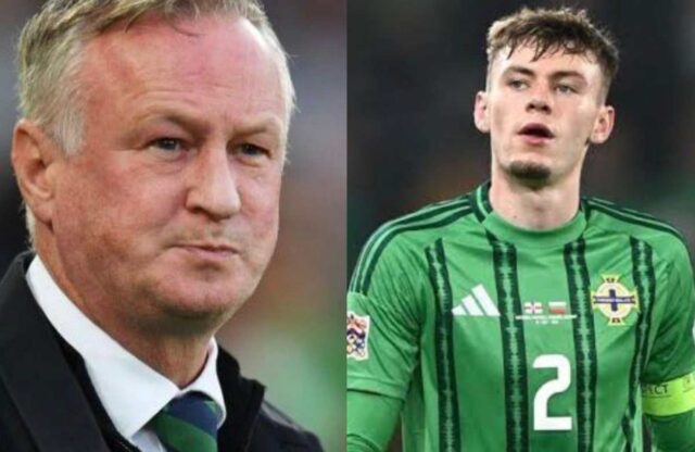 Michael O'Neil e Conor Bradley, rispettivamente CT e calciatore dell'Irlanda del Nord