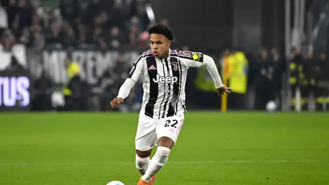 McKennie con l maglia della JUve